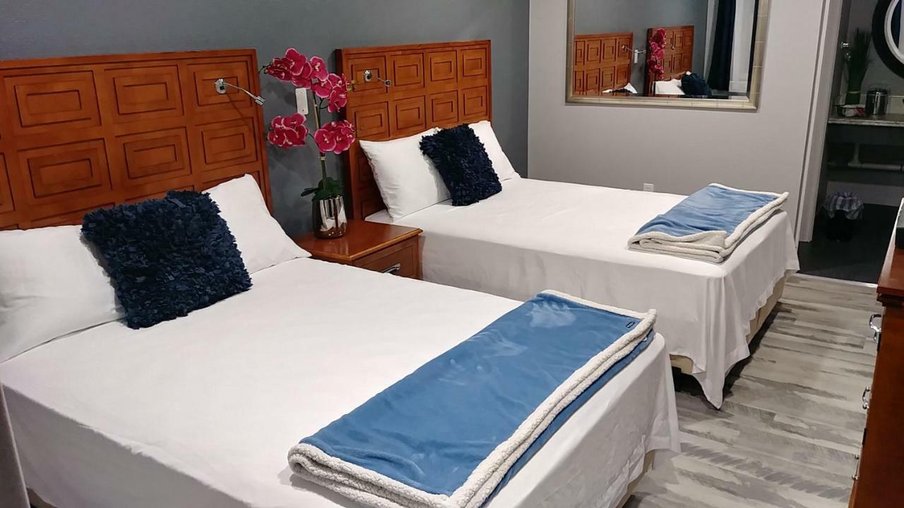 The Carasaljo Motel Lakewood Bagian luar foto